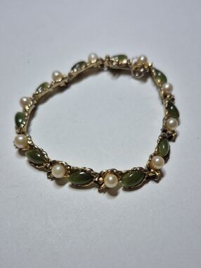 SWOBODA SWO INC Vintage Classic Gold Pearl & Olive Green Leaf Bracelet